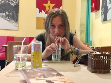 Cafe La Place st jozef katedraal