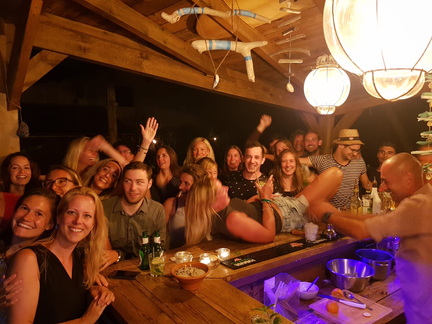 cocktail night pura vida lodge